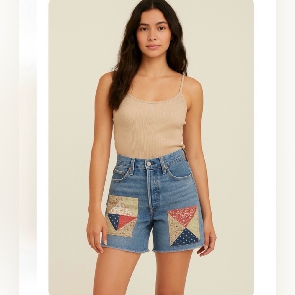 Levi’s 501 90s Patchwork Women’s Shorts - Medium Wash W24 - Picture 2 of 14
